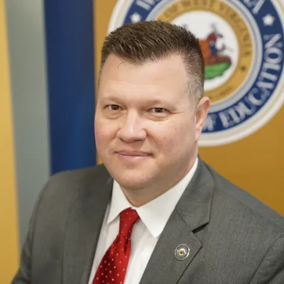 Clayton Burch headshot